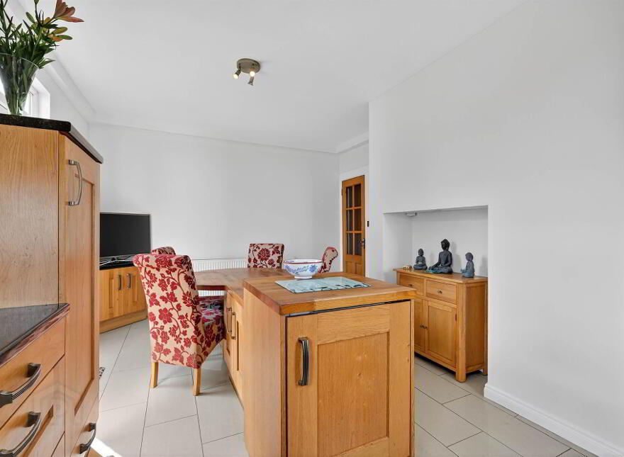 117 Hillsborough Road, Lisburn, BT28 1JX