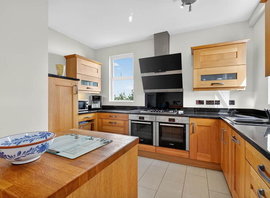 117 Hillsborough Road, Lisburn, BT28 1JX