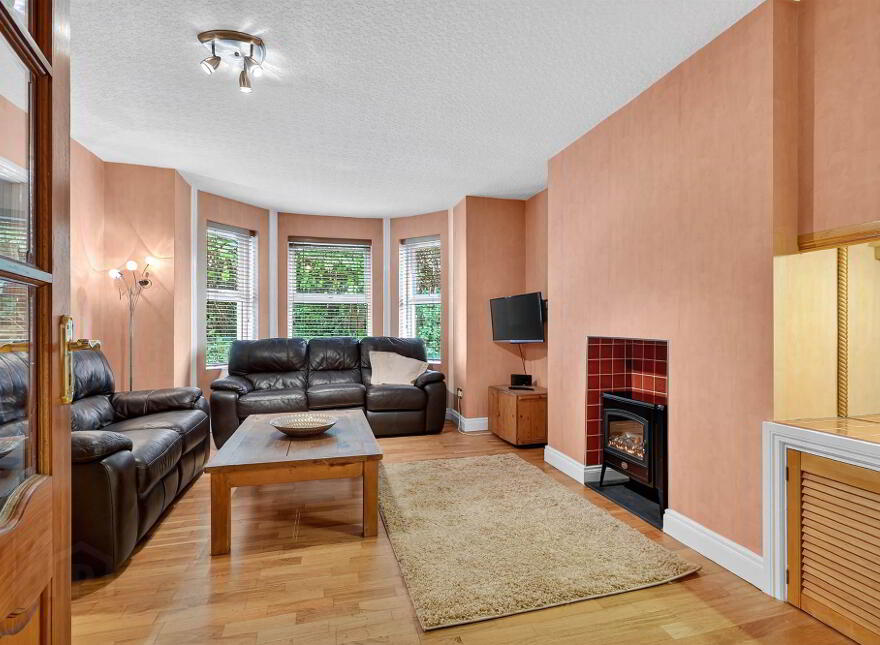 117 Hillsborough Road, Lisburn, BT28 1JX
