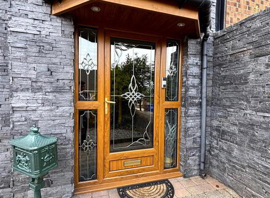 1 Lyndhurst View Close, Belfast, BT13 3XD