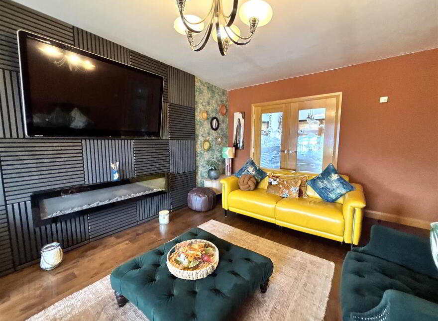 1 Lyndhurst View Close, Belfast, BT13 3XD