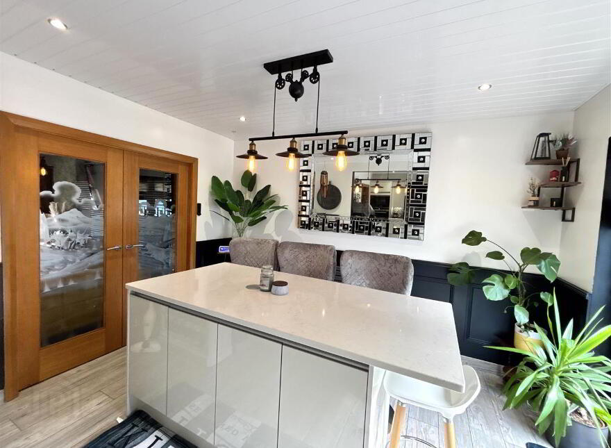 1 Lyndhurst View Close, Belfast, BT13 3XD