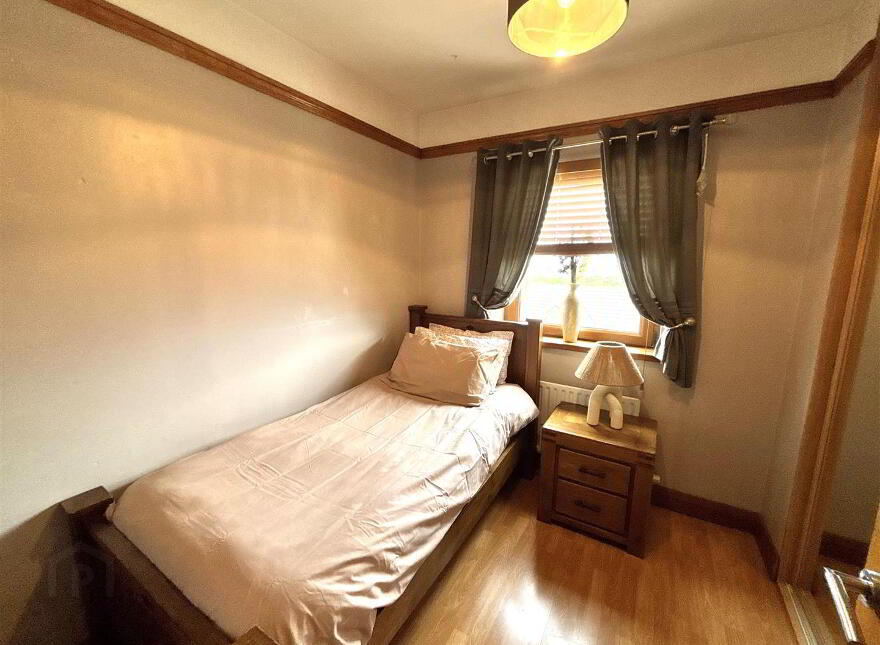 1 Lyndhurst View Close, Belfast, BT13 3XD