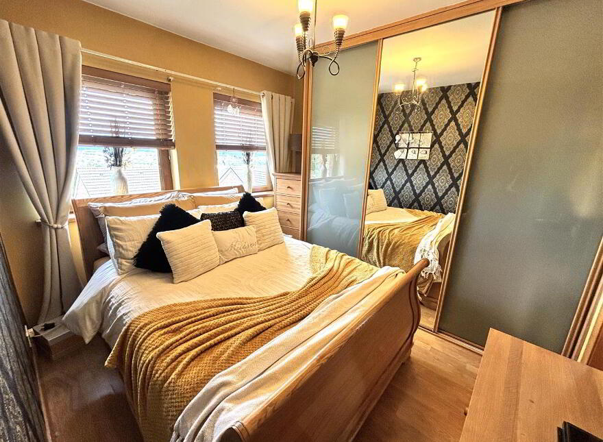 1 Lyndhurst View Close, Belfast, BT13 3XD