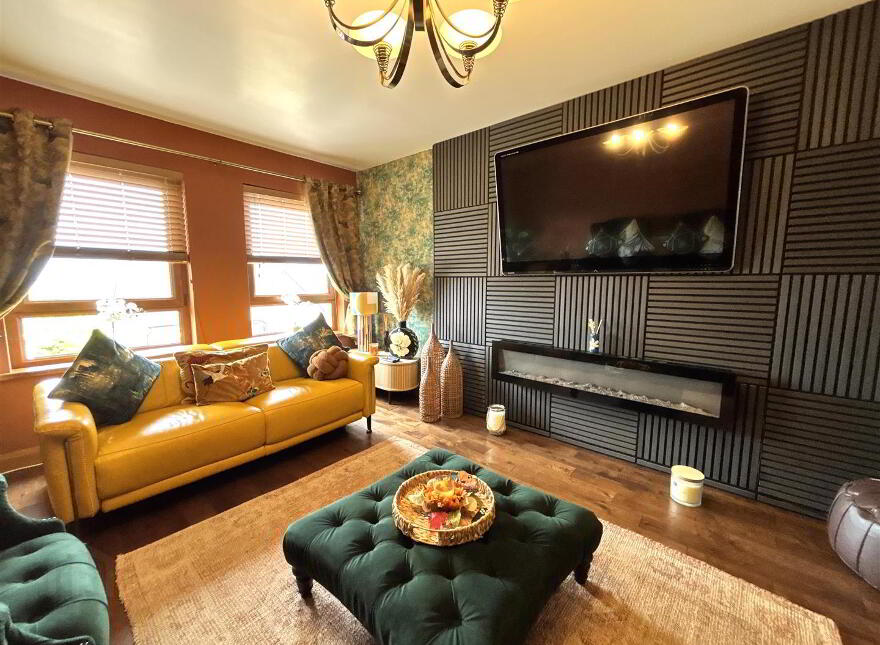 1 Lyndhurst View Close, Belfast, BT13 3XD