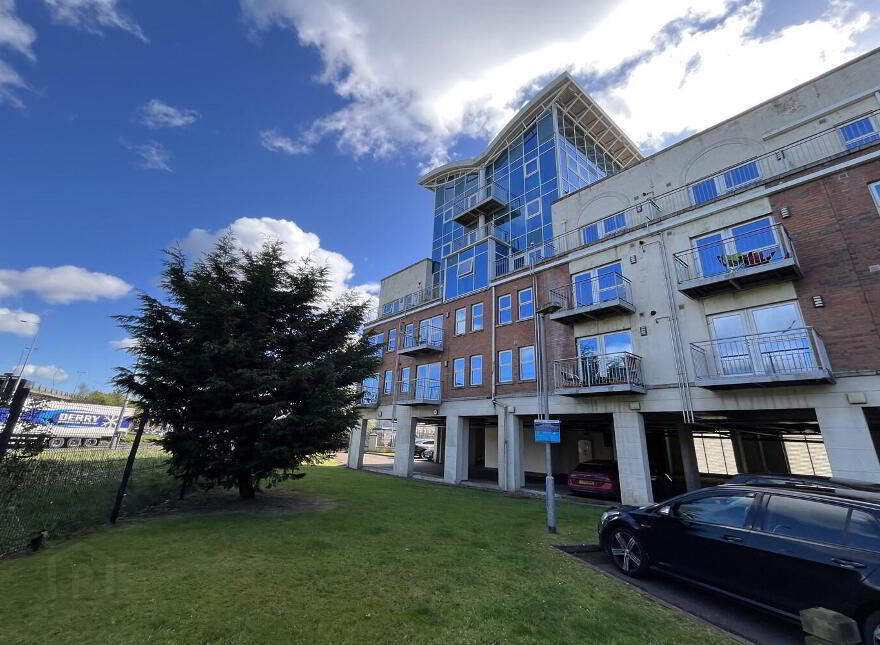 Woodlands Manor, 61 Stockmans Lane, Belfast, BT9 7GL photo