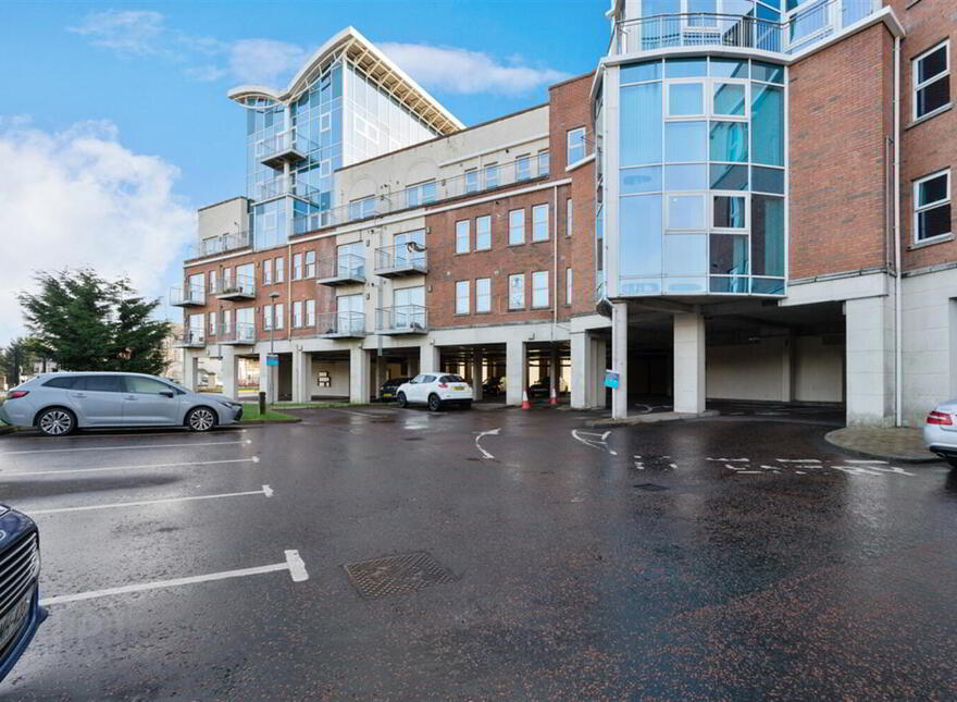 Apt 12 Woodlands Manor, 61 Stockmans Lane, Belfast, BT9 7GL photo