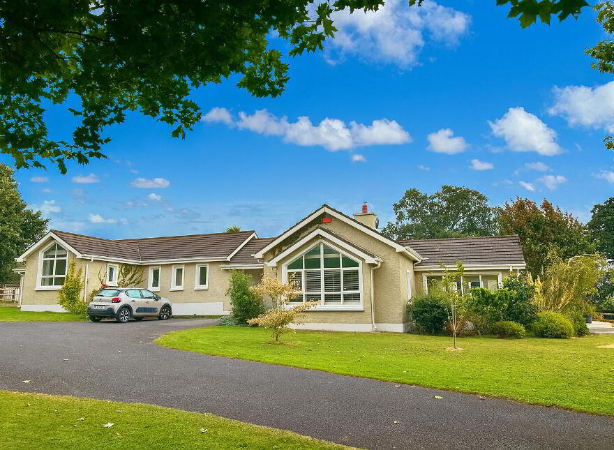 Maple Lodge, Kilcullen, Thomastown, R95 photo