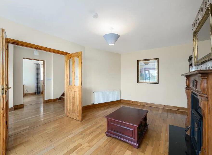 82 Yew Park, Virginia, A82F5P0