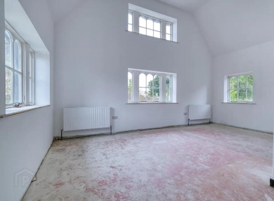 Ardagh Village, Ardagh, N39RX73