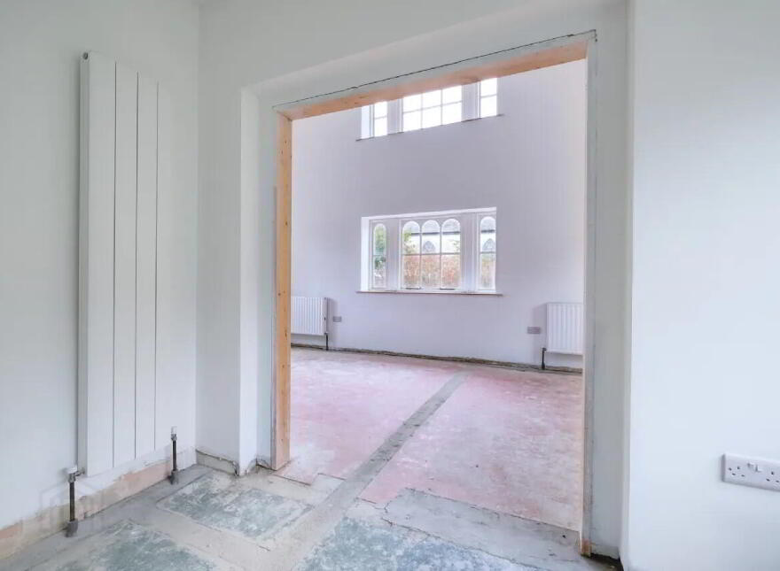 Ardagh Village, Ardagh, N39RX73