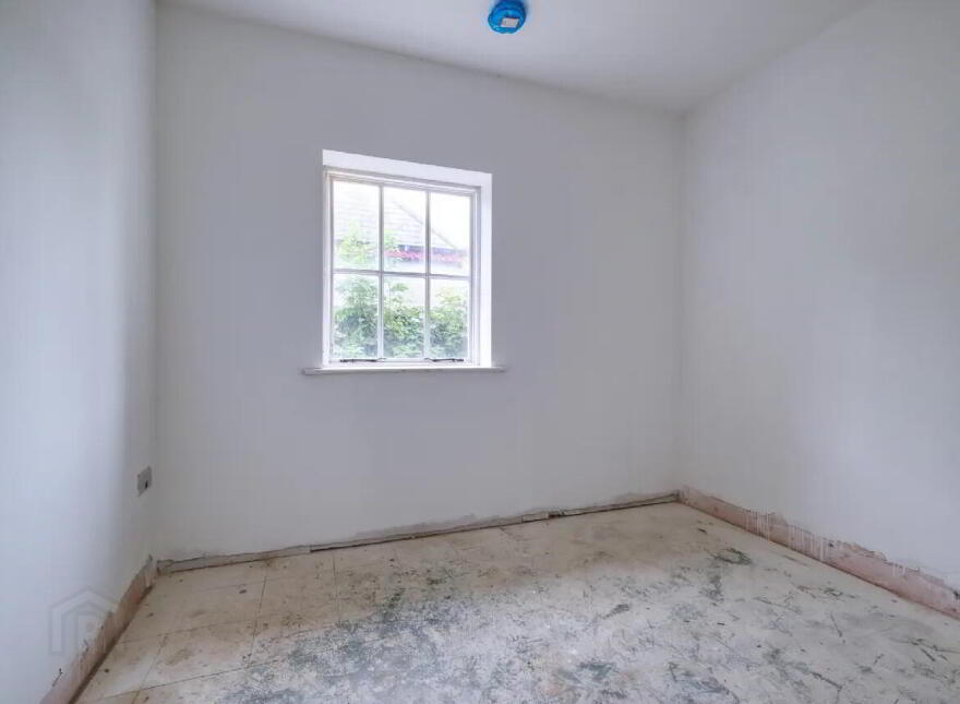 Ardagh Village, Ardagh, N39RX73