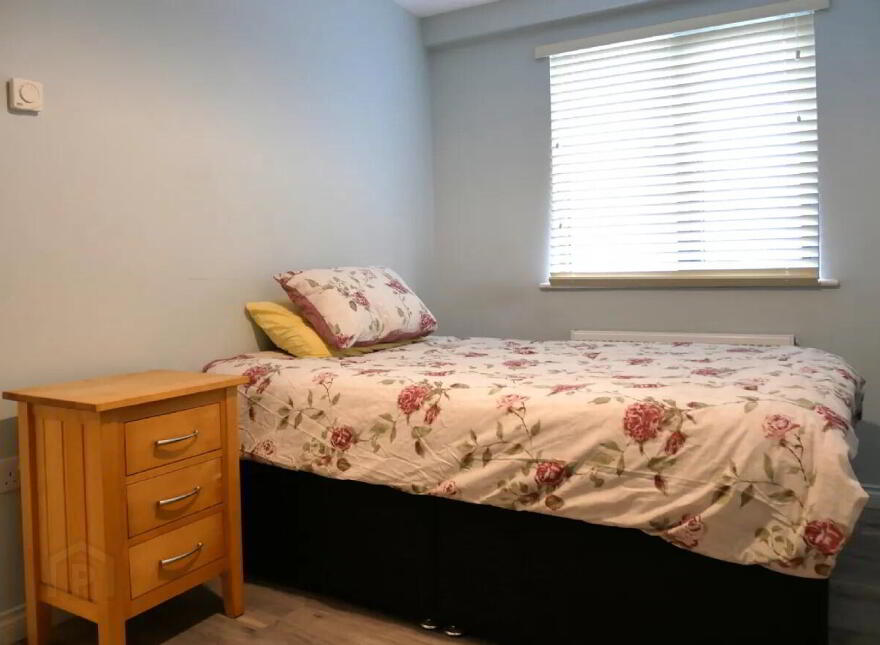Pier Road, Enniscrone, F26E8Y7