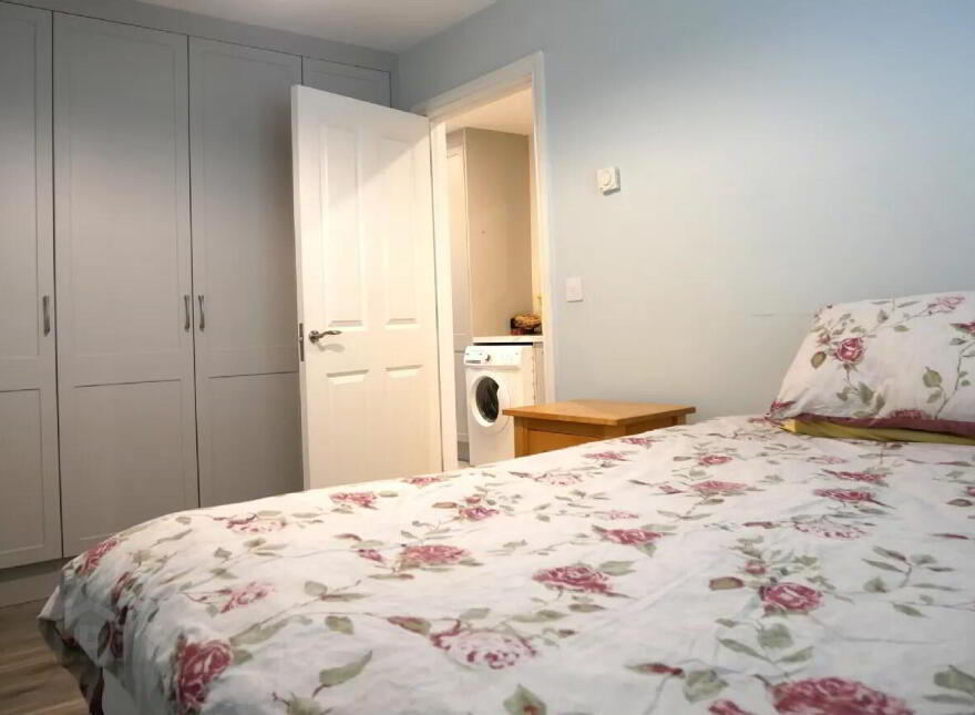 Pier Road, Enniscrone, F26E8Y7