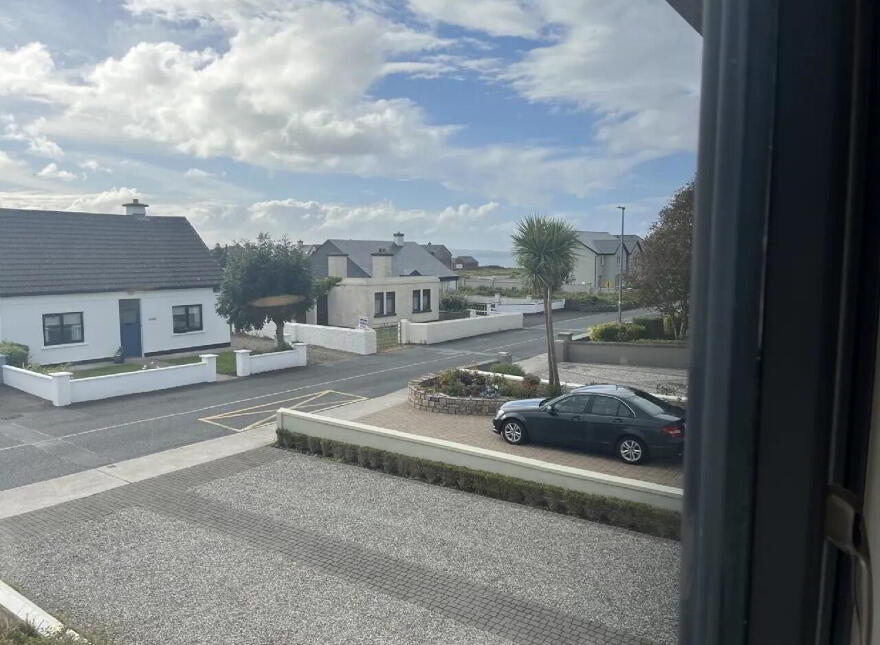 Pier Road, Enniscrone, F26E8Y7