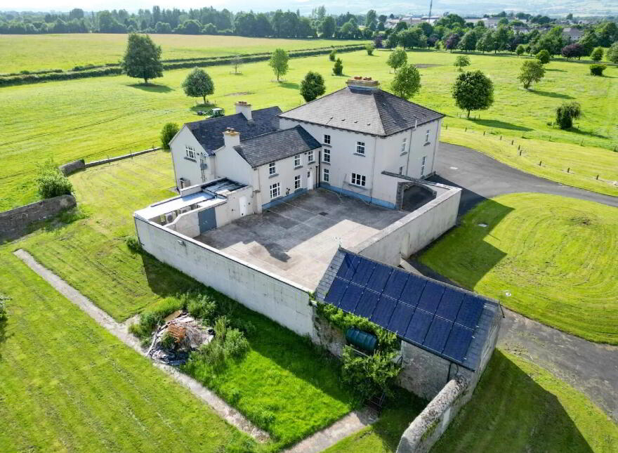 Woodville House On, C. 38 Acres, Woodville, Templemore, E41CA40