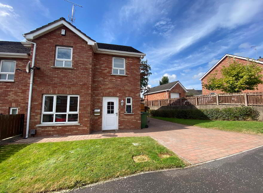 16 Bocombra Hill, Portadown, Craigavon, BT63 5SA photo