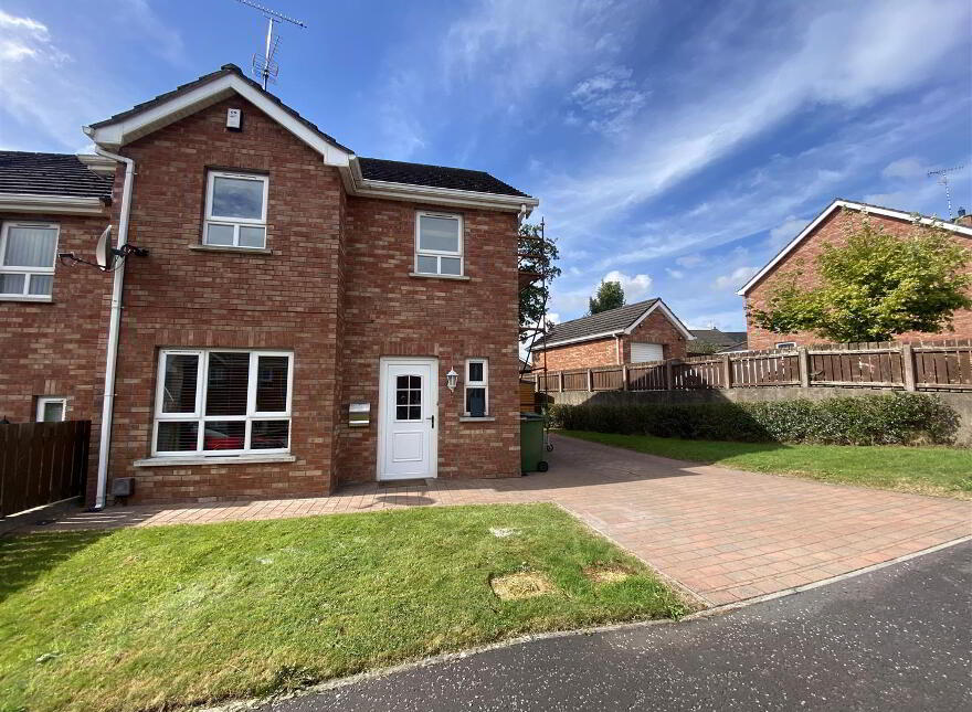 16 Bocombra Hill, Portadown, Craigavon, BT63 5SA photo