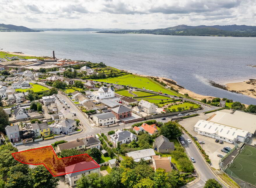 Castle Avenue, Buncrana photo