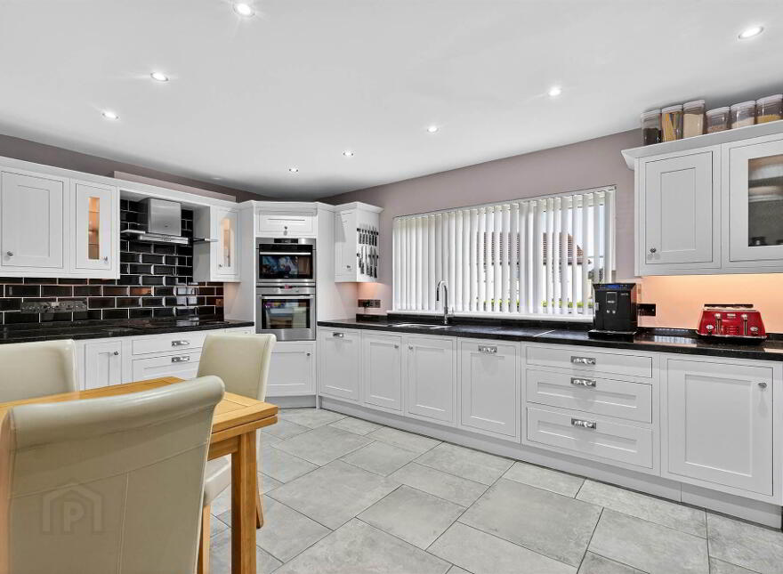 20 Glebe Manor, Hillsborough, BT26 6NS