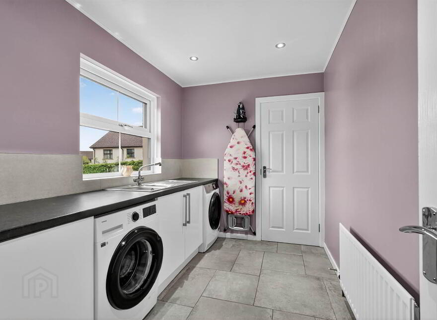 20 Glebe Manor, Hillsborough, BT26 6NS