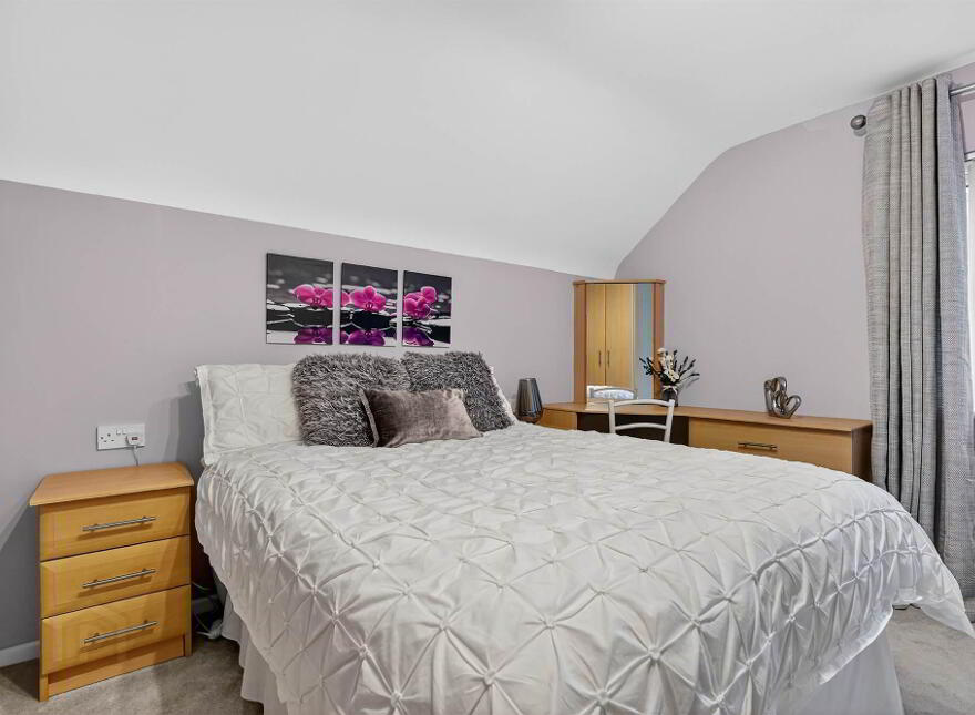 20 Glebe Manor, Hillsborough, BT26 6NS