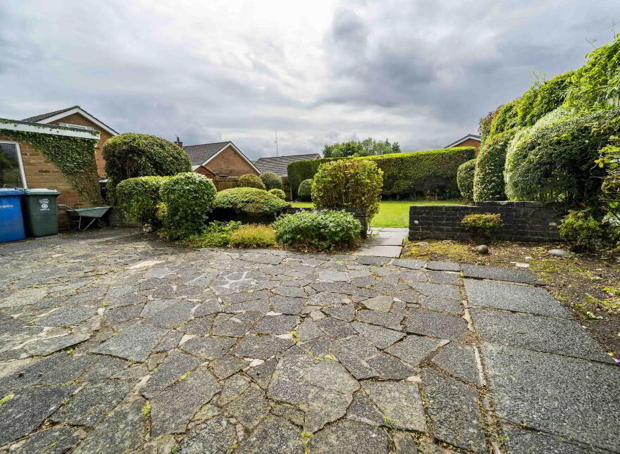 16 Thornleigh Close, Lisburn, BT28 2DB