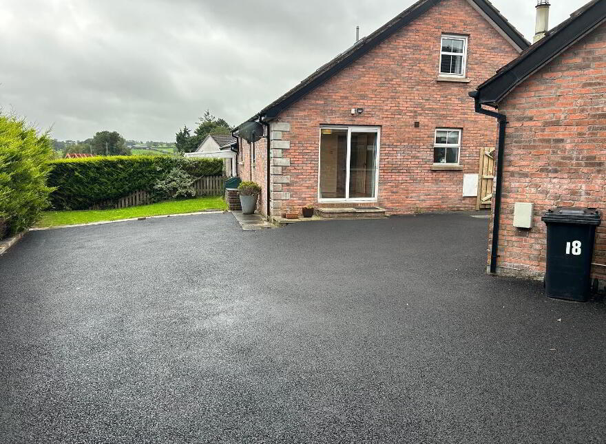 18 Allenbrook, Milbrook, Larne, BT40 2QF