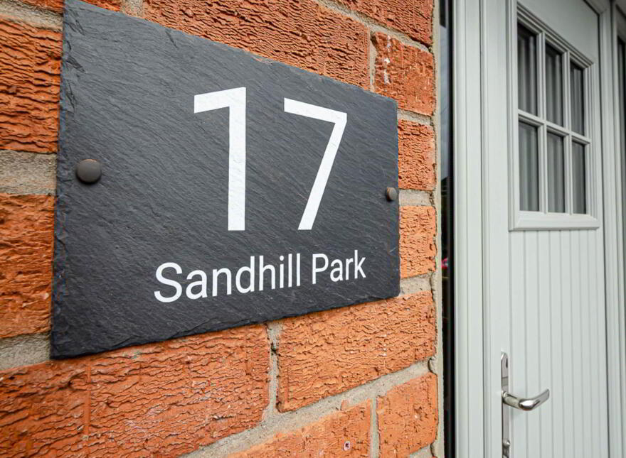 17 Sandhill Park, Ballyhackmore, Belfast, BT5 6DR