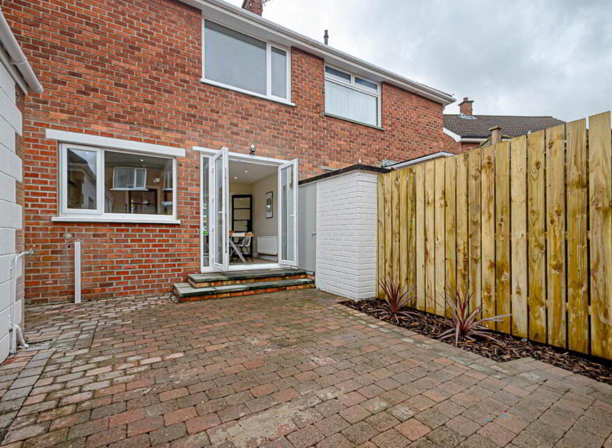 17 Sandhill Park, Ballyhackmore, Belfast, BT5 6DR