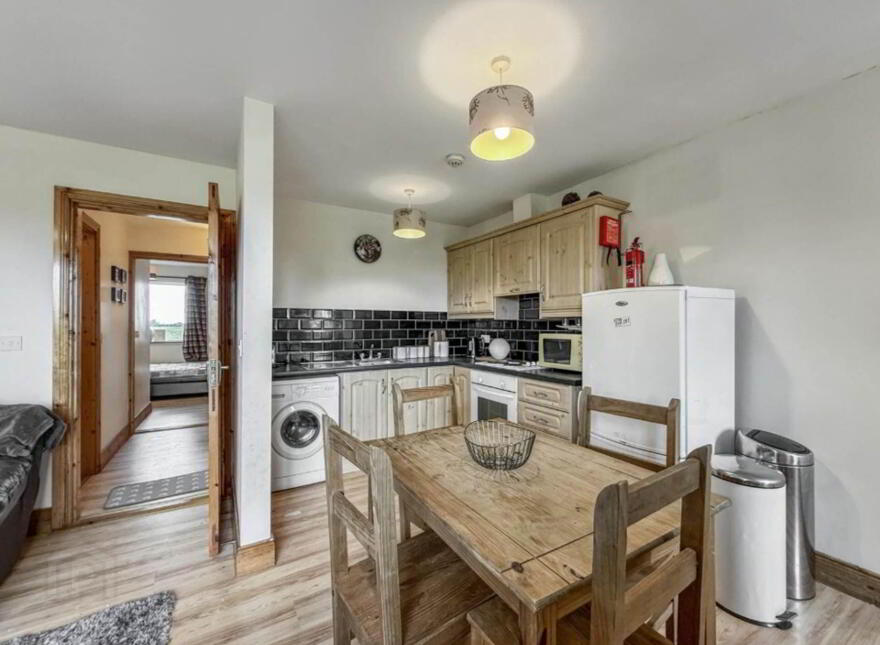 Apt 7, Hazelgrove, Towerhill, Borrisokane, E45E188