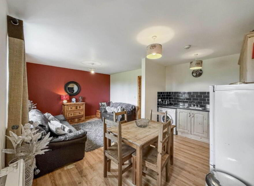 Apt 7, Hazelgrove, Towerhill, Borrisokane, E45E188