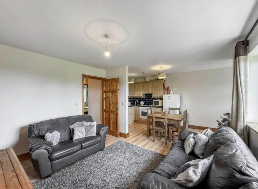Apt 7, Hazelgrove, Towerhill, Borrisokane, E45E188
