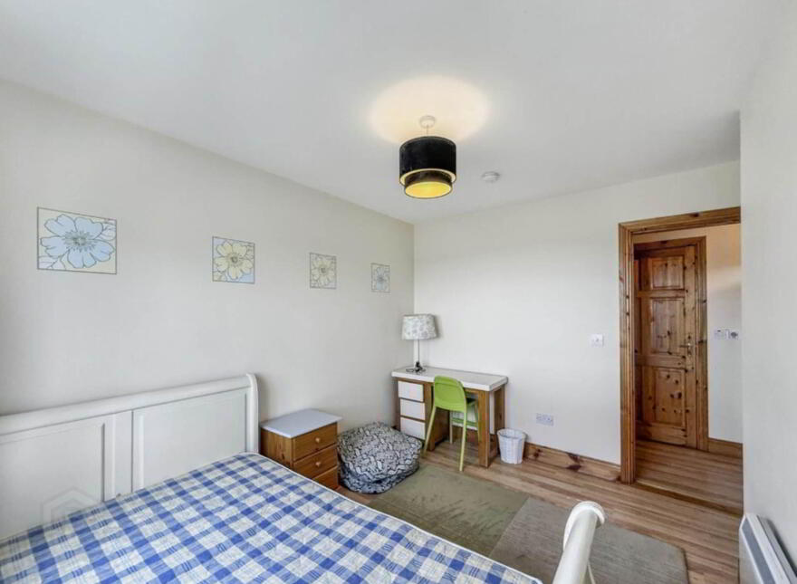 Apt 7, Hazelgrove, Towerhill, Borrisokane, E45E188