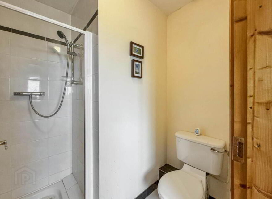 Apt 7, Hazelgrove, Towerhill, Borrisokane, E45E188
