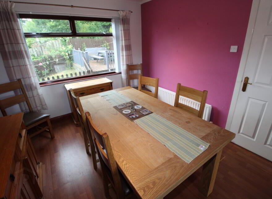 25 Beechgrove Crescent, Castlereagh, BT6 0NG