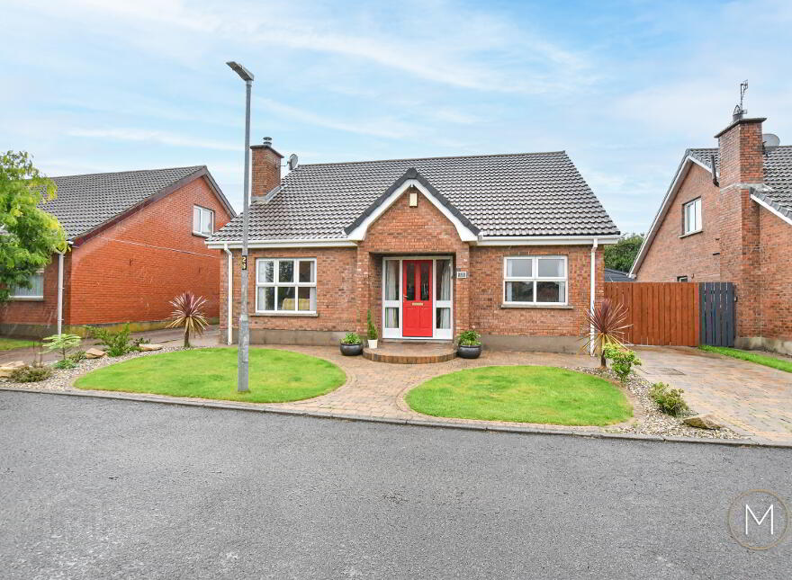16 Laurelvale, Crumlin, BT29 4WW