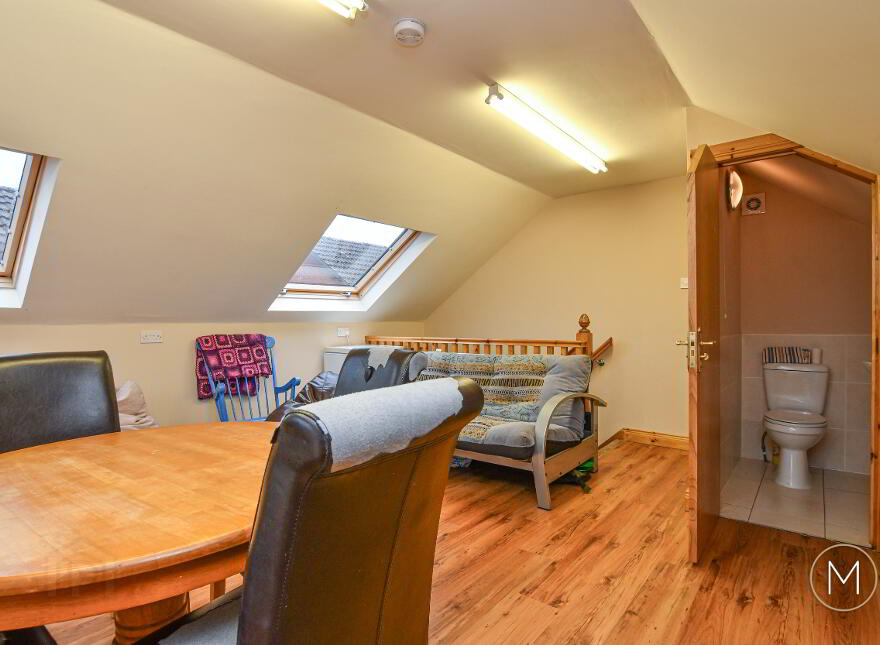 16 Laurelvale, Crumlin, BT29 4WW