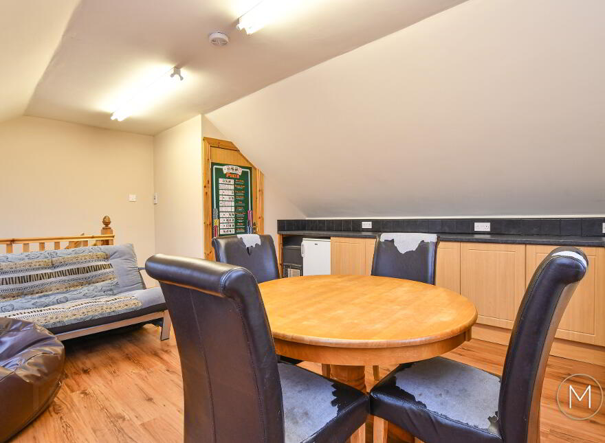 16 Laurelvale, Crumlin, BT29 4WW