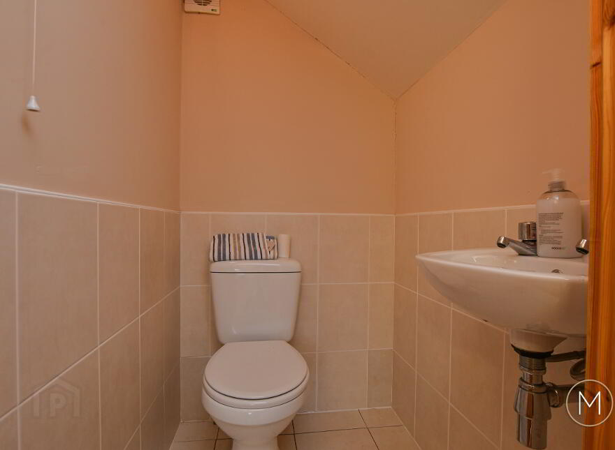 16 Laurelvale, Crumlin, BT29 4WW