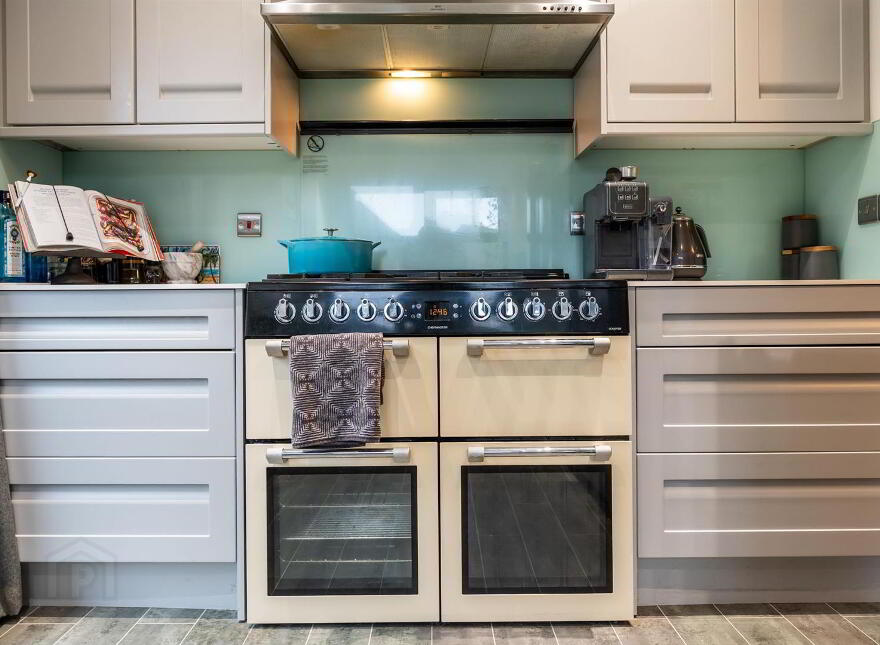 16 Glen Annesley Park, Bangor, BT19 7GX
