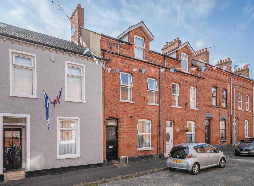 26 Castlereagh Place, Belfast, BT5 4NN photo