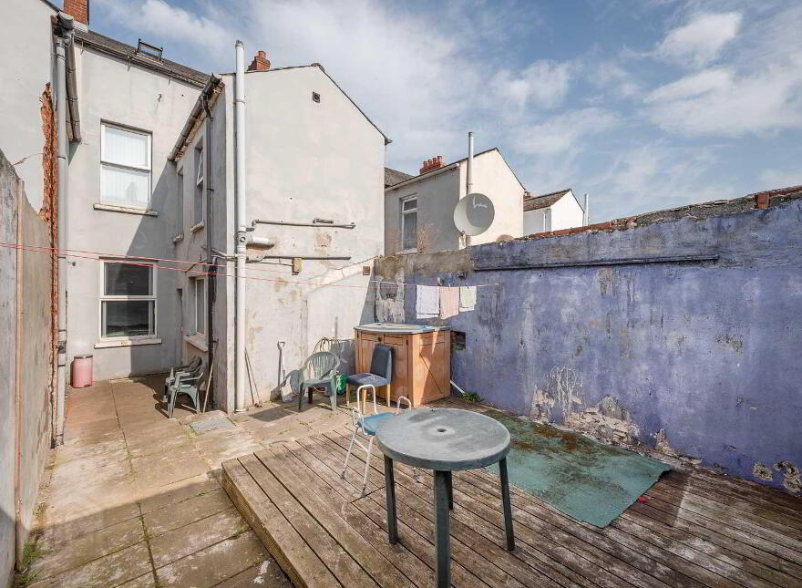 26 Castlereagh Place, Belfast, BT5 4NN