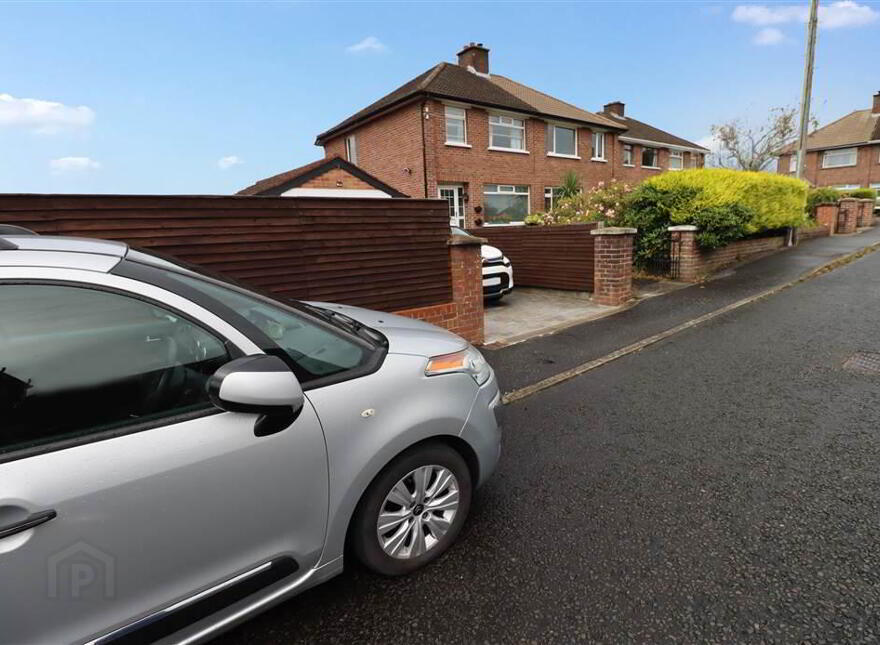 16 Wanstead Park, Dundonald, Belfast, BT16 2EX