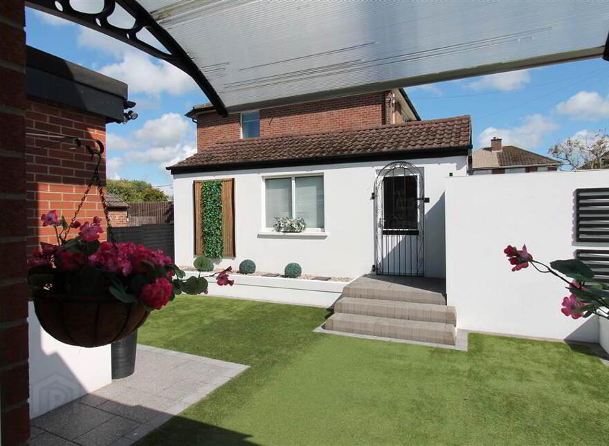 16 Wanstead Park, Dundonald, Belfast, BT16 2EX