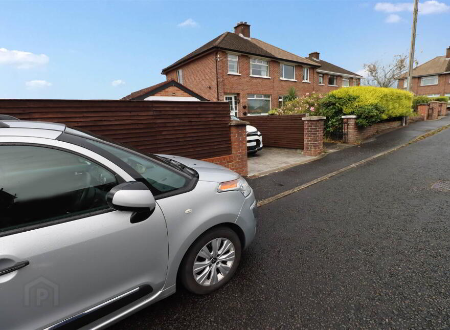 16 Wanstead Park, Dundonald, Belfast, BT16 2EX