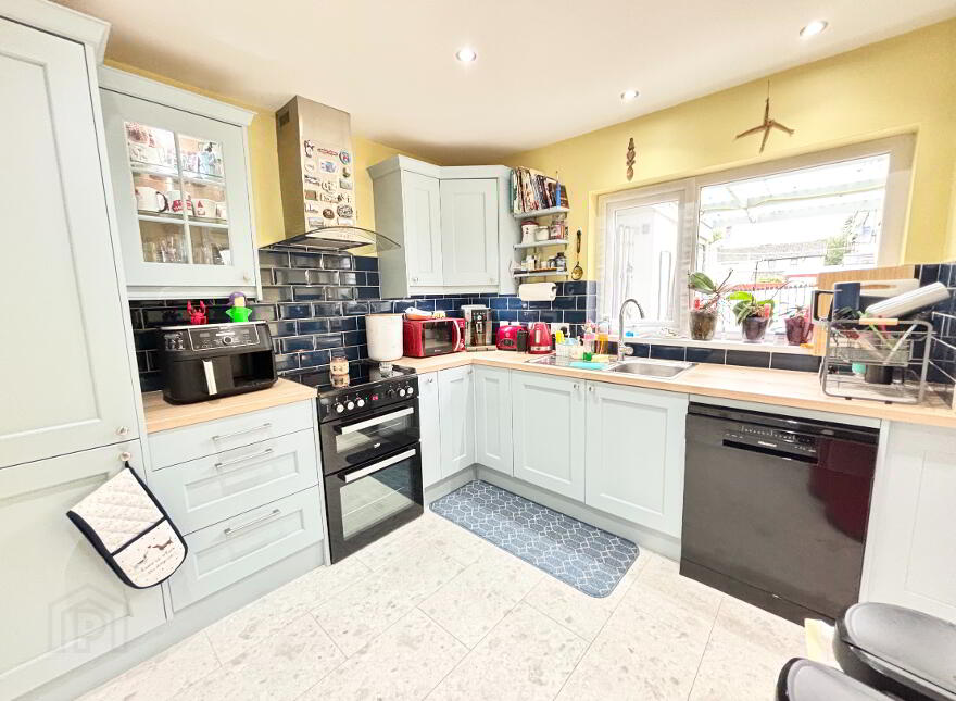 146 Millfield, Ballymena, BT43 6PE