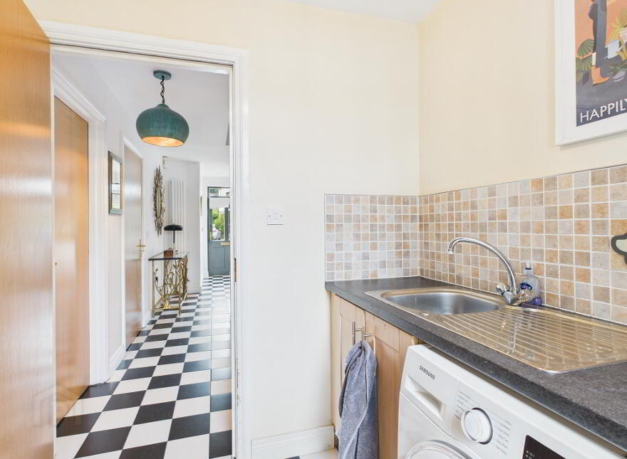 60 Galwally Avenue, Forestside, Belfast, BT8 7AJ