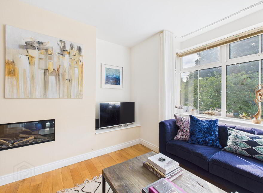 60 Galwally Avenue, Forestside, Belfast, BT8 7AJ