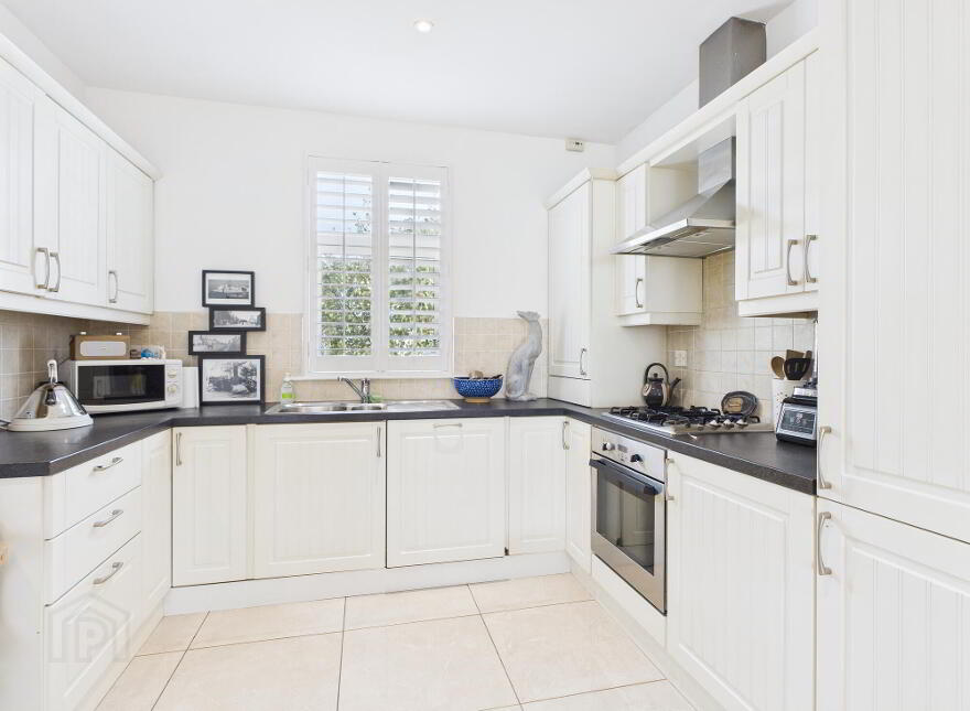 60 Galwally Avenue, Forestside, Belfast, BT8 7AJ